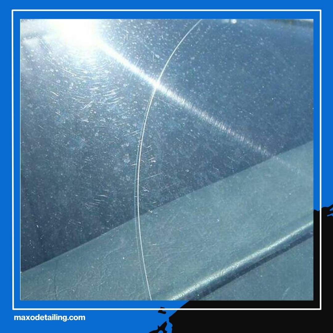 Nyawa Taruhannya! Sadari Kenapa Kaca Mobil Harus Dipoles Agar Pandangan Tetap Jelas Saat Badai